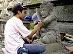 balinese artcrafter at work