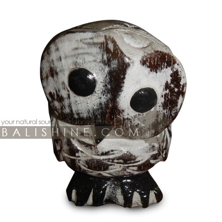 Balishine: Your natural source of indonesian handicraft presents in its Home Decor collection the Albasia Wood Owl Sculpture Small:12TRE38694:Talented  balinese artisan presents this sculpture of an alert, sitting owl. Hand-carved out of albesia wood, the charming sculpture is finished with dark brown and white wash.  