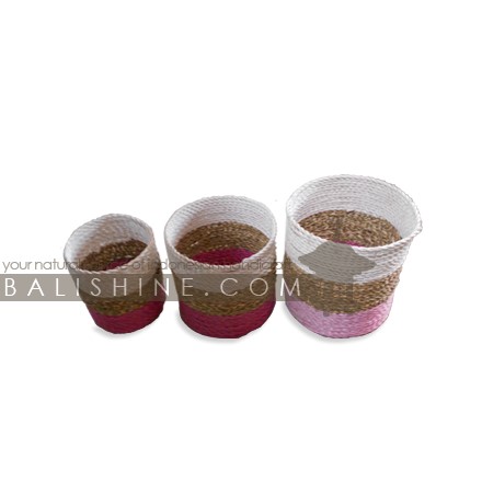 Balishine: Your natural source of indonesian handicraft presents in its Home Decor collection the Set of 3 Mendong Grass Baskets:12DEK368720:This set of 3 baskets is made in Bali from mendong grass.  