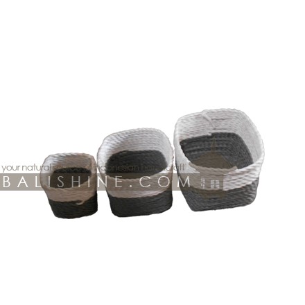 Balishine: Your natural source of indonesian handicraft presents in its Home Decor collection the Set of 3 Mendong Grass Baskets:12DEK368726:This set of 3 baskets is made in Bali from mendong grass.  