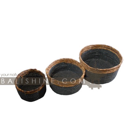 Balishine: Your natural source of indonesian handicraft presents in its Home Decor collection the Set of 3 Mendong Grass Baskets:12DEK368732:This set of 3 baskets is made in Bali from mendong grass.  