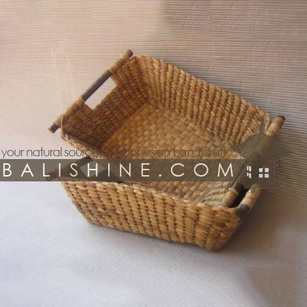 Balishine: Your natural source of indonesian handicraft presents in its Home Decor collection the Basket:12JAS362750:This rectangular basket is produced in Indonesia made from seagrass.  Natural color
