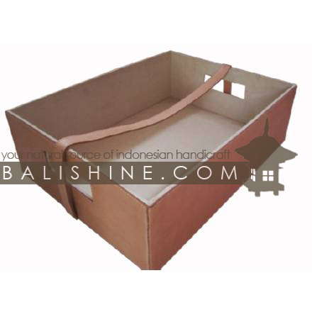 Balishine: Your natural source of indonesian handicraft presents in its Home Decor collection the Rectangular Box:12JAS42786:This rectangular box is produced in Indonesia made from vinyl.  Chocolate color