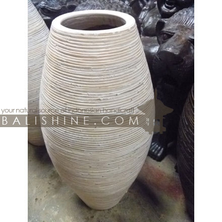 Balishine: Your natural source of indonesian handicraft presents in its Home Decor collection the Decorative Pot:12LJP56790:This decorative pot is produced in Indonesia made from clay.  Red, Black, Dark green, White wash.