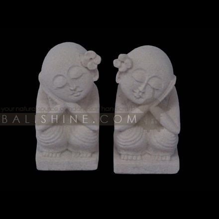 Balishine: Your natural source of indonesian handicraft presents in its Home Decor collection the Statue:12DEL35601:This set of 2 statues is a handicraft of Bali made from natural white lime stone.  white color.