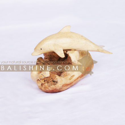 Balishine: Your natural source of indonesian handicraft presents in its Home Decor collection the Dolphin Statue:12SOM36216:This original statue is a handicraft of Bali made from wood.  Same as picture