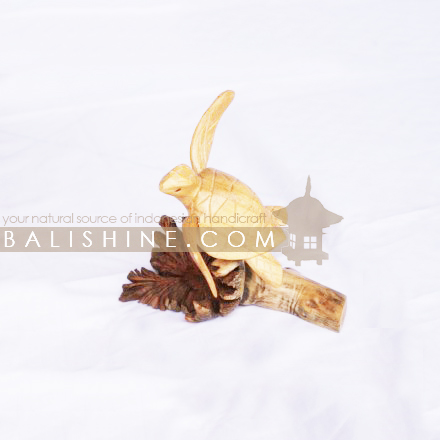 Balishine: Your natural source of indonesian handicraft presents in its Home Decor collection the Turtle Statue:12SOM36225:This original statue is a handicraft of Bali made from wood.  Same as picture