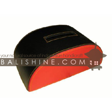 Balishine: Your natural source of indonesian handicraft presents in its Home Decor collection the Tissue Box:12JAS42977:This original tissu boxe is produced in Indonesia made from vinyl.  Red and black color