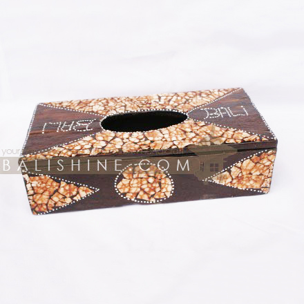 Balishine: Your natural source of indonesian handicraft presents in its Home Decor collection the Wood Tissue Box:12TUM46329:This tissu box is a handicraft of Bali made from albasia wood.  