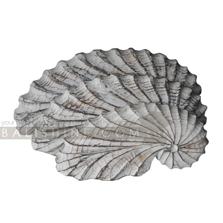 Balishine: Your natural source of indonesian handicraft presents in its Home Decor collection the Wooden Seashell Sculpture:12BIM38040:Beautiful handcrafted wooden seashell sculpture with light wear. A perfect addition to your nautical decor!  Other color available, please contact us.