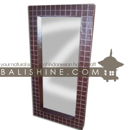 Balishine: Your natural source of indonesian handicraft presents in its Home Decor collection the Mirror:17JAS123232:This rectangular mirror is a handicraft of Bali made from leather.  Brown color