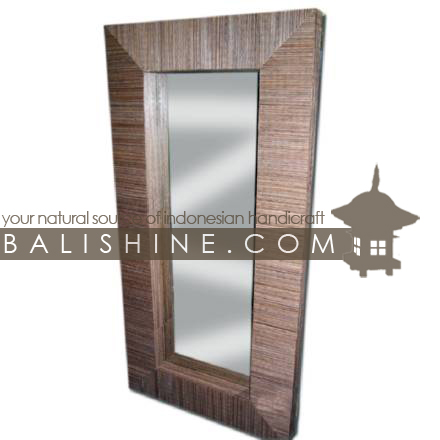 Balishine: Your natural source of indonesian handicraft presents in its Home Decor collection the Mirror:17JAS123236:This rectangular mirror is a handicraft of Bali made from coconut root.  Natural color