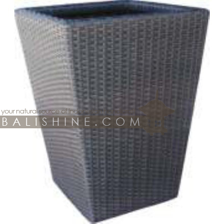 Balishine: Your natural source of indonesian handicraft presents in its Outdoor collection the Box:26MNF6005:This box is produced in Indonesia and made from aluminium with synthetique rottan finishing.  Please contact us for available color