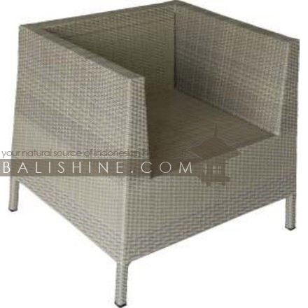 Balishine: Your natural source of indonesian handicraft presents in its Outdoor collection the Sofa:26MNF6002:This single sofa is produced in Indonesia and made from aluminium with synthetique rottan finishing.  Please contact us for available color
