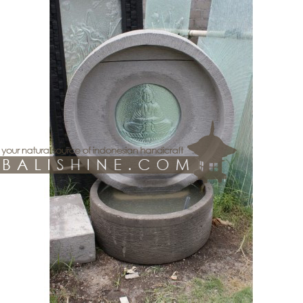 Balishine: Your natural source of indonesian handicraft presents in its Outdoor collection the Water Fountain:218KBG6246:This water fountain is produced in Indonesia, made from ciment and glass.  Sold with pump
