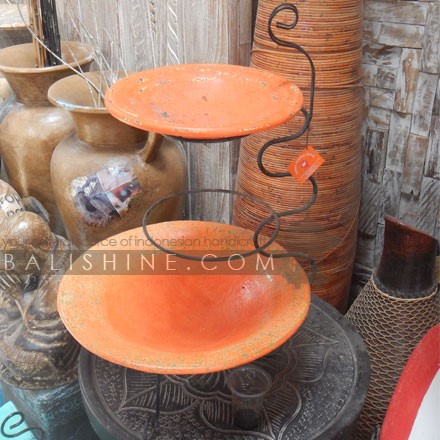 Balishine: Your natural source of indonesian handicraft presents in its The shop accessories collection the Iron Display Small:319LJP7544:Iron display for Round or square mosaic platter.  