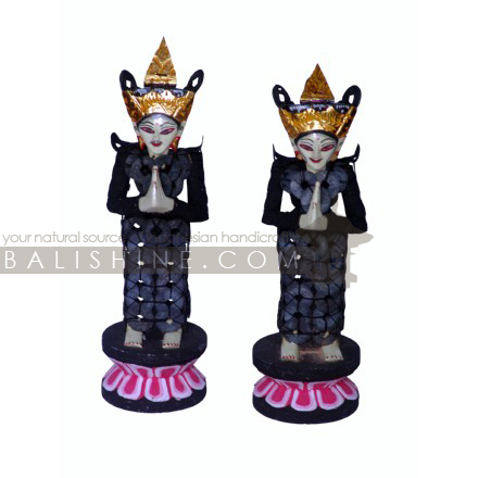Balishine: Your natural source of indonesian handicraft presents in its Various collection the Set of 2 Ceremonial Statue:421SRG5578:This set of 2 ceremonial statue is a handicraft of Bali made from coin and wood.  Same as picture